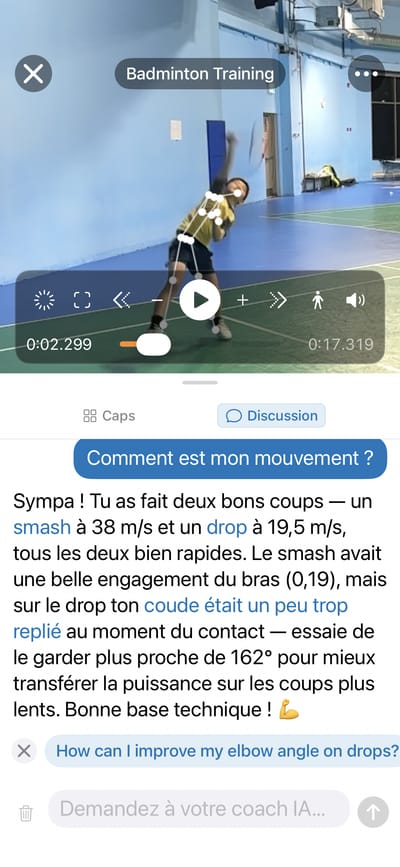 Le coach IA donne un retour en français sur les frappes de badminton